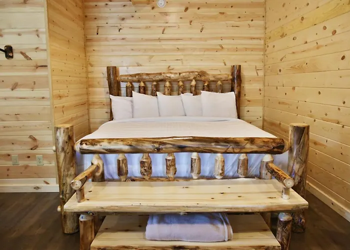 Waterview Lodge By Amish Country Lodging