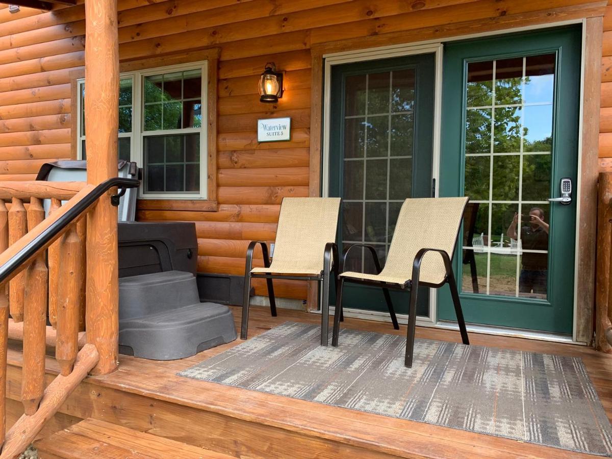 Hotel Waterview By Amish Country Lodging